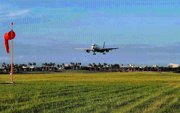 Seis aerolíneas suspenden vuelos hacia Venezuela tras aumento de actividad militar