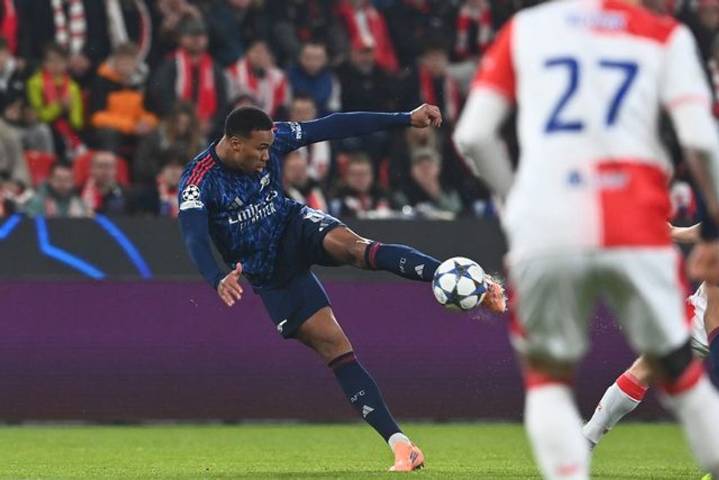 Arsenal, con paso perfecto en la Champions; golea al Slavia de Praga