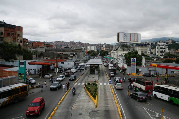 Trump declares airspace above, around Venezuela to be closed