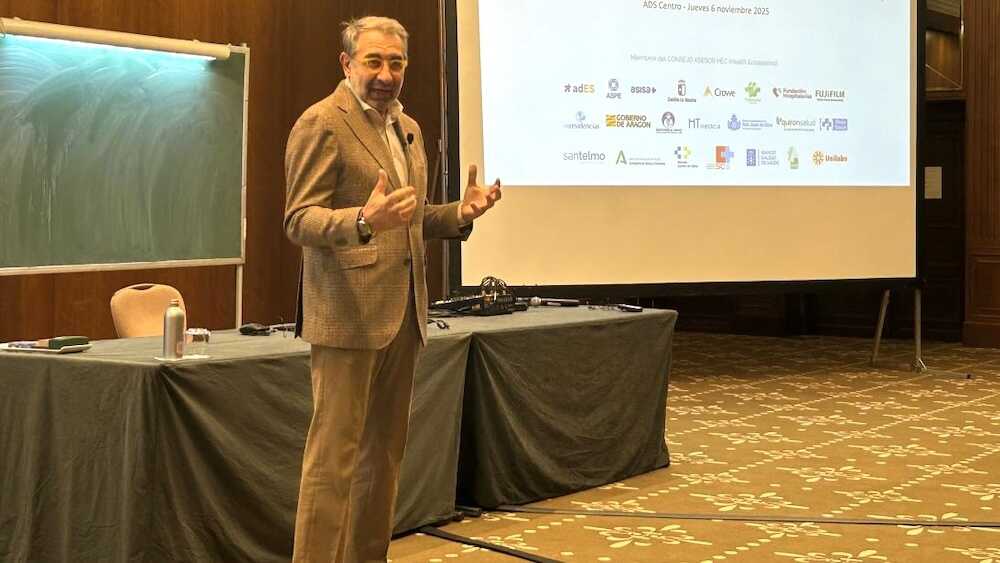 CLM apuesta por la formación para "nutrir el banquillo de la gestión sanitaria"