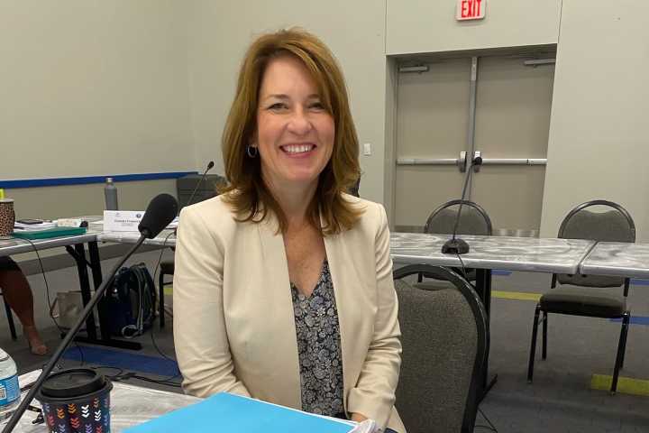 Sara Roberts McCarley wins open Lakeland Mayor race