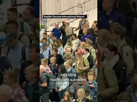 US Airlines Cut Flights, With More Disruption Into Next Week