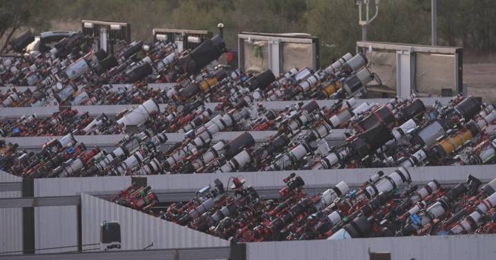 Light pollution is washing out the night sky. A remote telescope farm helps stargazers bring the cosmos to their screens.