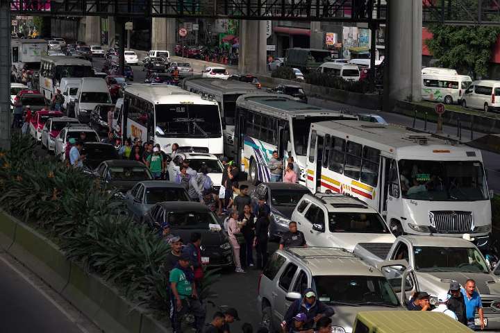 Transportistas cancelan megamarcha y bloqueos del jueves 6 de noviembre