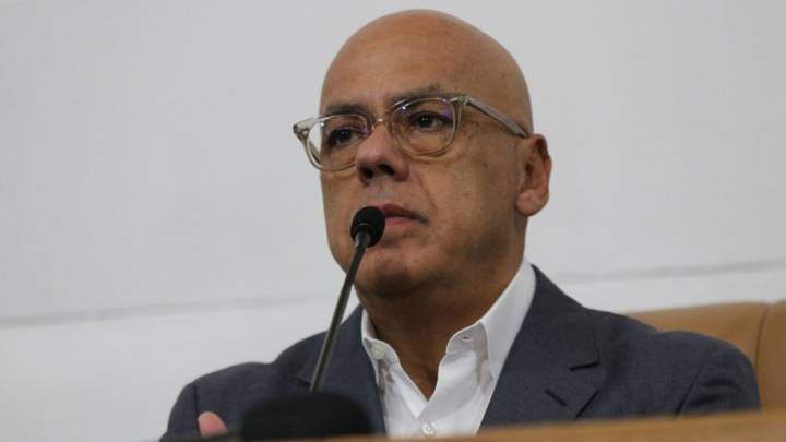 Jorge Rodríguez cuestiona la hipocresía de EE. UU. y denuncia que usan el narcotráfico para agredir a Venezuela