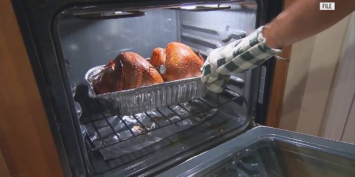Tips on avoiding foodborne illnesses after storing Thanksgiving food