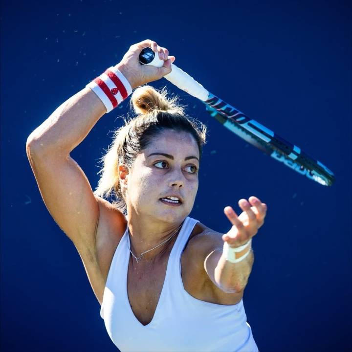 La tenista mexicana Renata Zarazúa denuncia insultos en redes, mientras avanza en torneo de EU