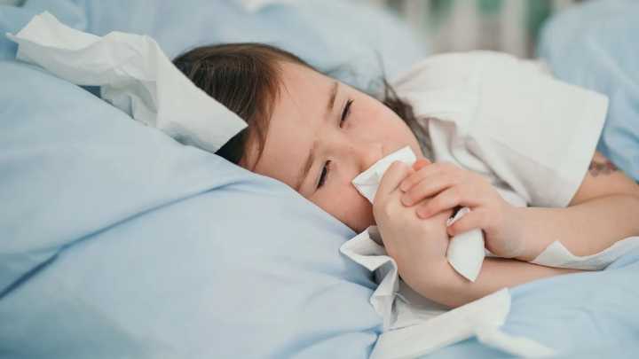 Suben los casos de tos convulsa en la Provincia: cómo prevenir