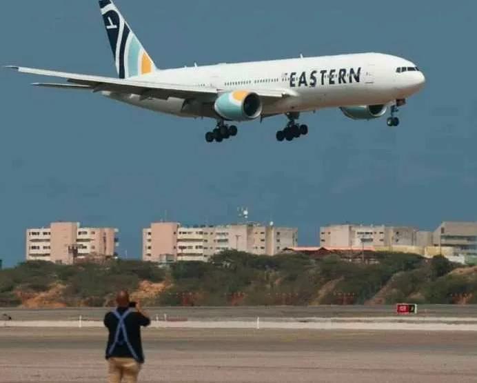 EEUU continúa su política de amenazas y emite aviso para aviones comerciales que sobrevuelen Venezuela