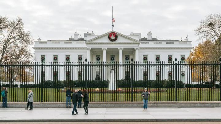 Tiroteo cerca de la Casa Blanca deja a dos elementos de la Guardia Nacional heridos en Washington