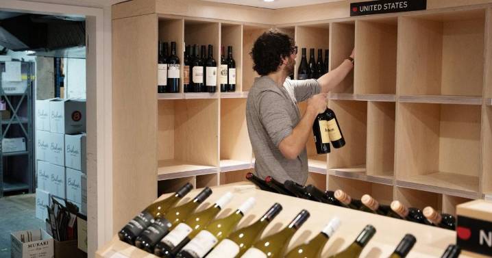 As U.S. wine sales in Canada plummet, local wineries look to capitalize on market gap