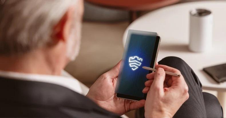 Securing the Open Android Ecosystem with Samsung Knox