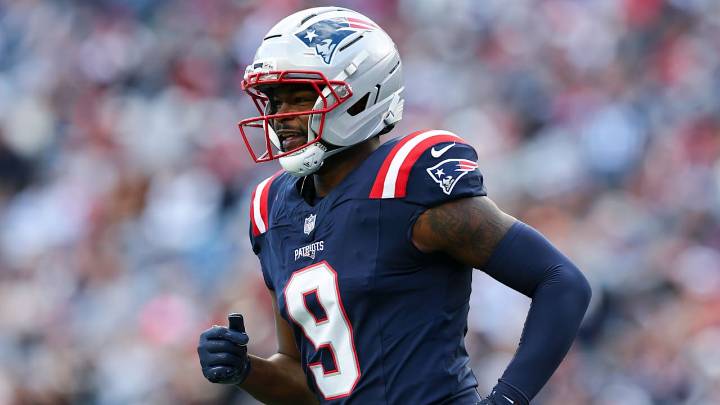 Notable injuries, news from Sunday's Week 9 games: Patriots WR Kayshon Boutte injures hamstring