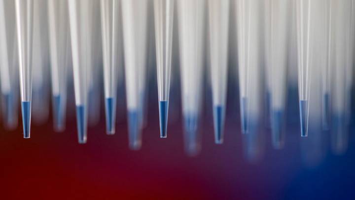 Flu shot for flu season, HHS gender report: Morning Rounds