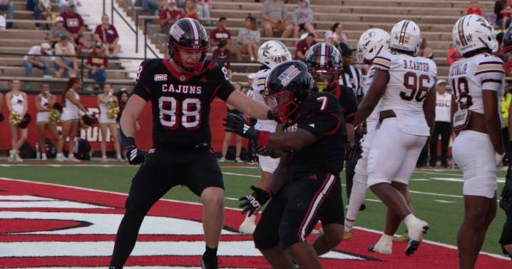 Louisiana holds off Texas State in shootout thriller, 42