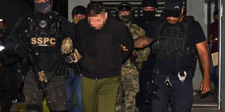 Trasladan al Altiplano a “El Licenciado”, presunto autor intelectual del asesinato de Carlos Manzo