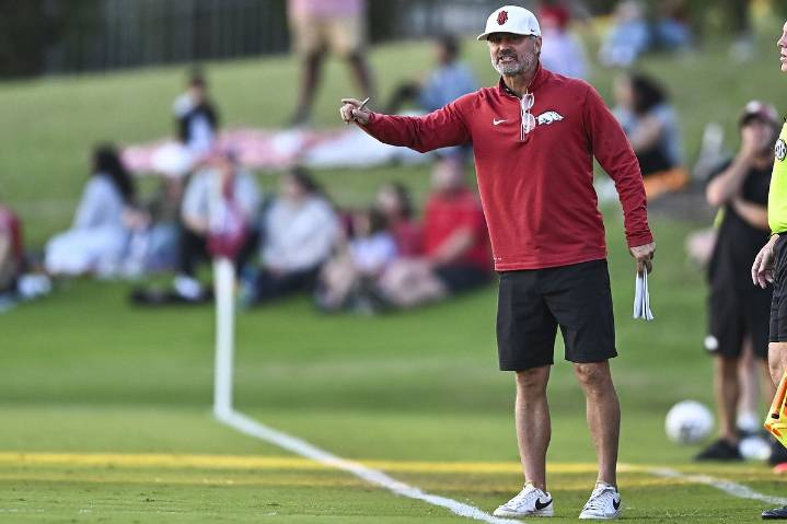 Washington takes down Arkansas