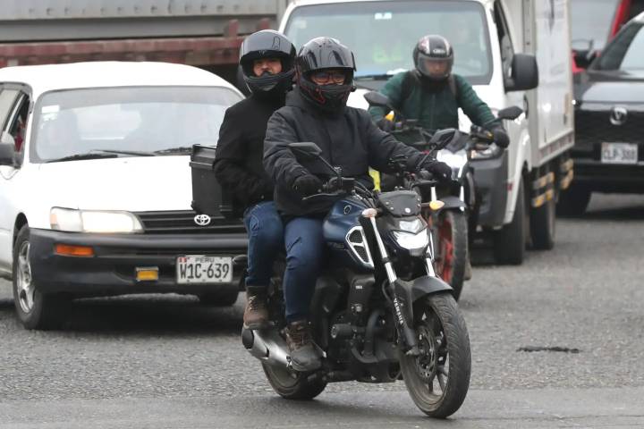 Estado de emergencia en Lima y Callao: prohíben que dos personas circulen en moto