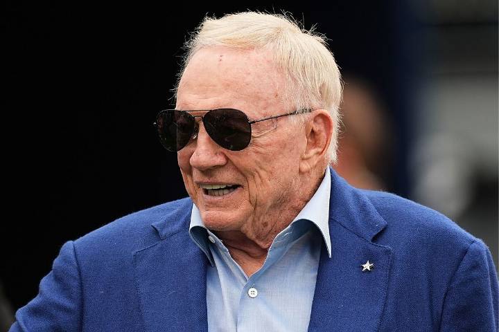 Jerry Jones sigue recibiendo críticas por dejar que Micah Parsons se fuera de los Cowboys: un error sin solución