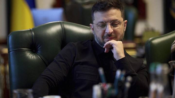 Trump da una semana a Zelenski para aceptar el plan de paz o retirará la ayuda militar