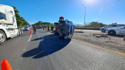 Conductor de camioneta queda lesionado e…