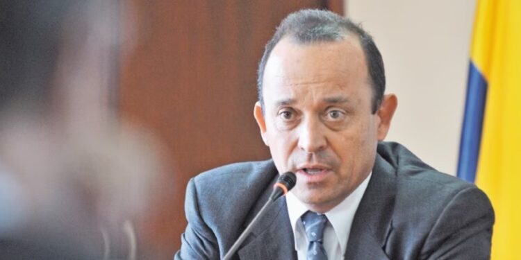 Condenan a más de 28 años de prisión al hermano de Álvaro Uribe por homicidio y conspiración delictiva