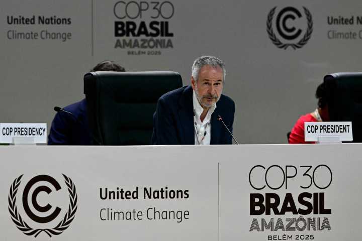 COP30 Deal Under Threat as Nations Clash Over Fossil Fuels