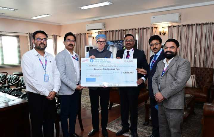 SBI Donates ₹1.55 Crore To Chief Minister’s Relief Fund