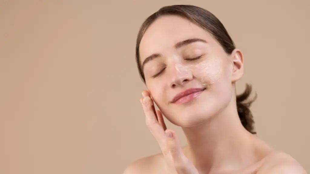 Consejos de expertos para controlar la piel grasa