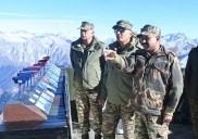 Northern Army Commander reviews anti-infiltration grid in north Kashmir
