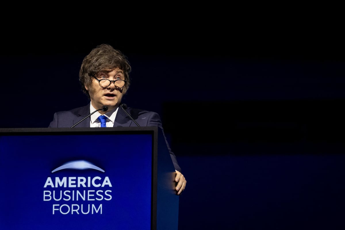 Milei plantea en un foro de empresarios en Miami que endurecerá las leyes penales: “En Argentina el que la hace la paga”