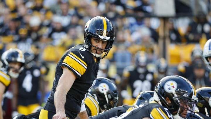 Aaron Rodgers has a limited practice Thursday