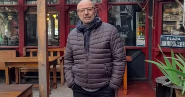 Cómo era promocionada la clínica en la que murió un hombre tras colocarse un implante