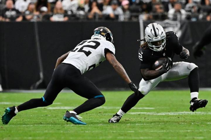 Trevor Lawrence scores in OT and Jags' DaVon Hamilton denies Raiders' 2