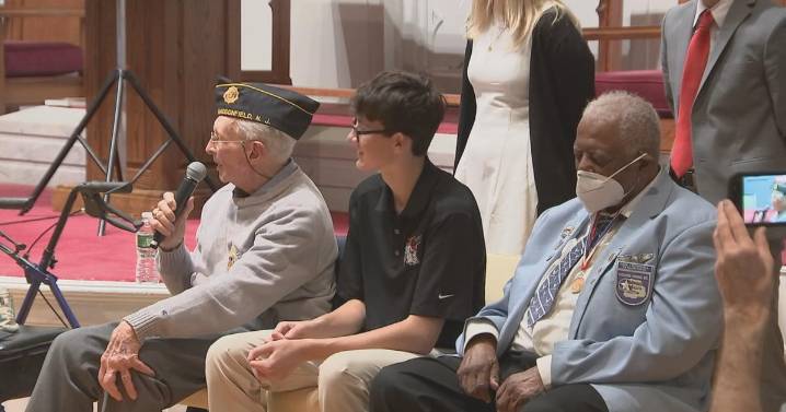 New Jersey high schoolers retell stories of living World War II veterans: 'I feel like I'm living in history'