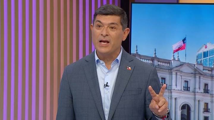 Parisi vuelve arremeter contra los sondeos: "Dejen de creerle a las encuestas mentirosas de que Kast va a arrasar"
