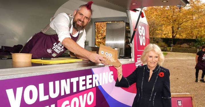 Tamworth TikTok star Spudman shares 'surreal' moment the Queen served jacket potatoes