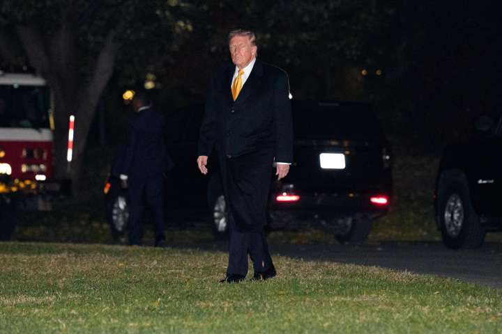 Tribunal rechaza solicitud de Trump para frenar financiamiento de programa alimenticio