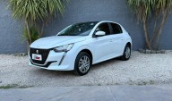 «Autos Oscar» dispone para vos este Peugeot 208 1.6 Active Pack Tip 2023 con 28000 km