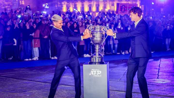 Race to No.1: ’We shake hands, all is good’ – Jannik Sinner talks about Alcaraz ahead of year