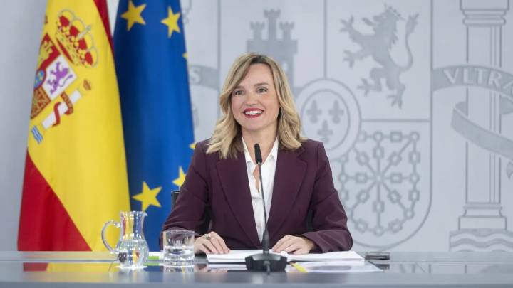 Familias de víctimas de acoso escolar reprochan a Pilar Alegría la falta de medidas