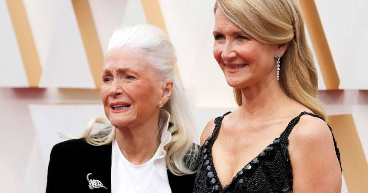 Muere la madre de Laura Dern, la actriz Diane Ladd, y la tragedia que le acompañó toda su vida