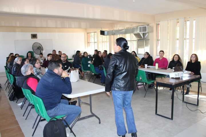 Capacitan a personal de Educación Especial de la región norte en medios alternativos de solución de conflictos