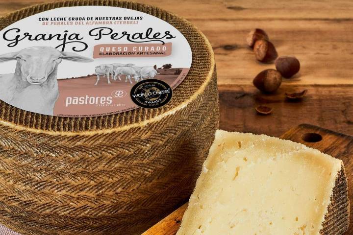 El queso curado turolense de Granja Perales conquista el oro en los World Cheese Awards 202