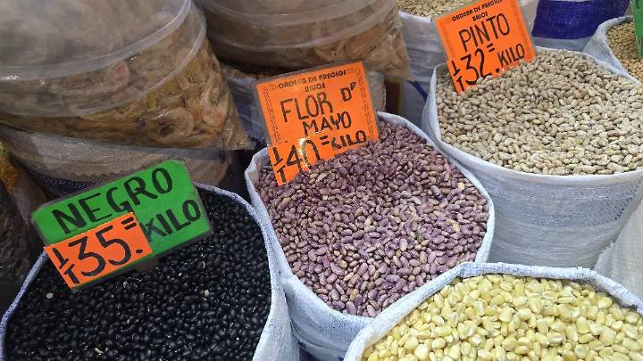 Precios en el mercado ALM: Frijol y frutas de temporada bajan de costo