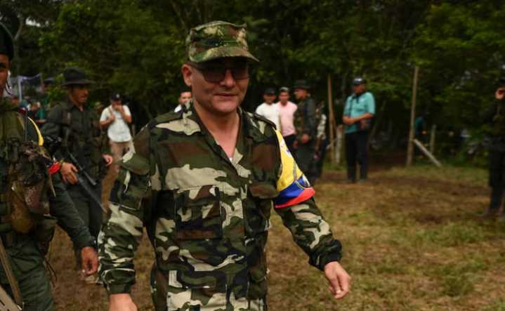 Bombardeos contra disidencias de ‘Iván Mordisco’ en Guaviare ordena Petro