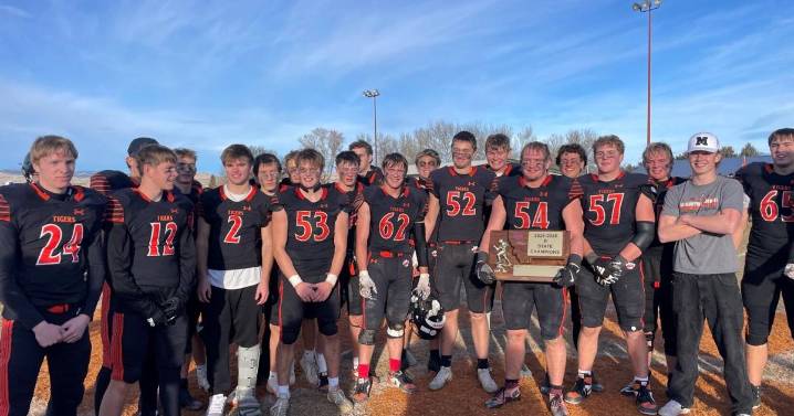State B football: Manhattan claims first state title since 2020