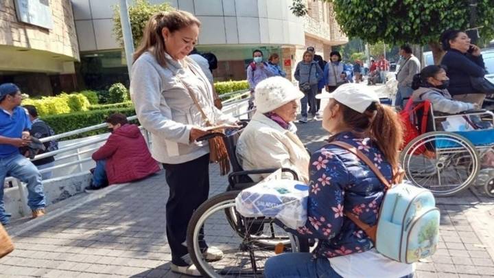 “They say there’s no shortage, but there’s nothing available”: patients at the National Cancer Institute