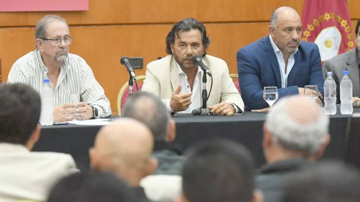Sáenz se reunió con intendentes para analizar el presupuesto 2026