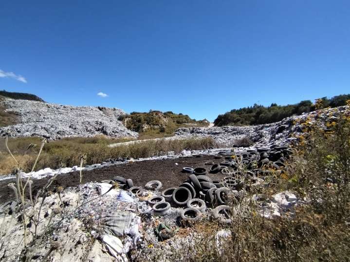 Pepenadores exigen reapertura del relleno sanitario de Panotla tras cierre sin previo aviso